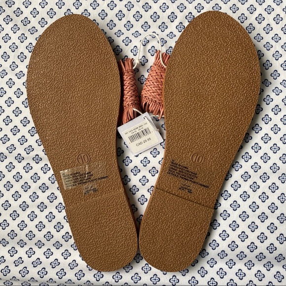 American Eagle Outfitters Chevron Strap Sandals - Picture 2 of 3